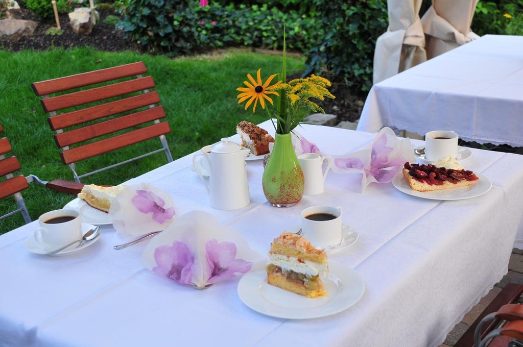 Hotel Tannenhof Bad Wünnenberg Екстериор снимка