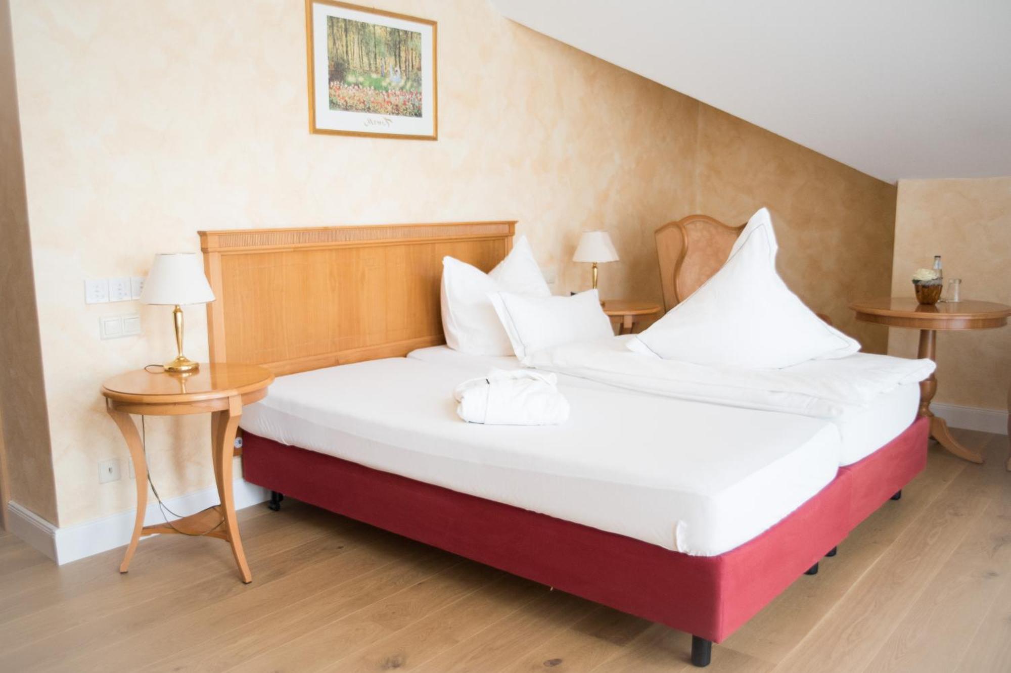 Hotel Tannenhof Bad Wünnenberg Екстериор снимка