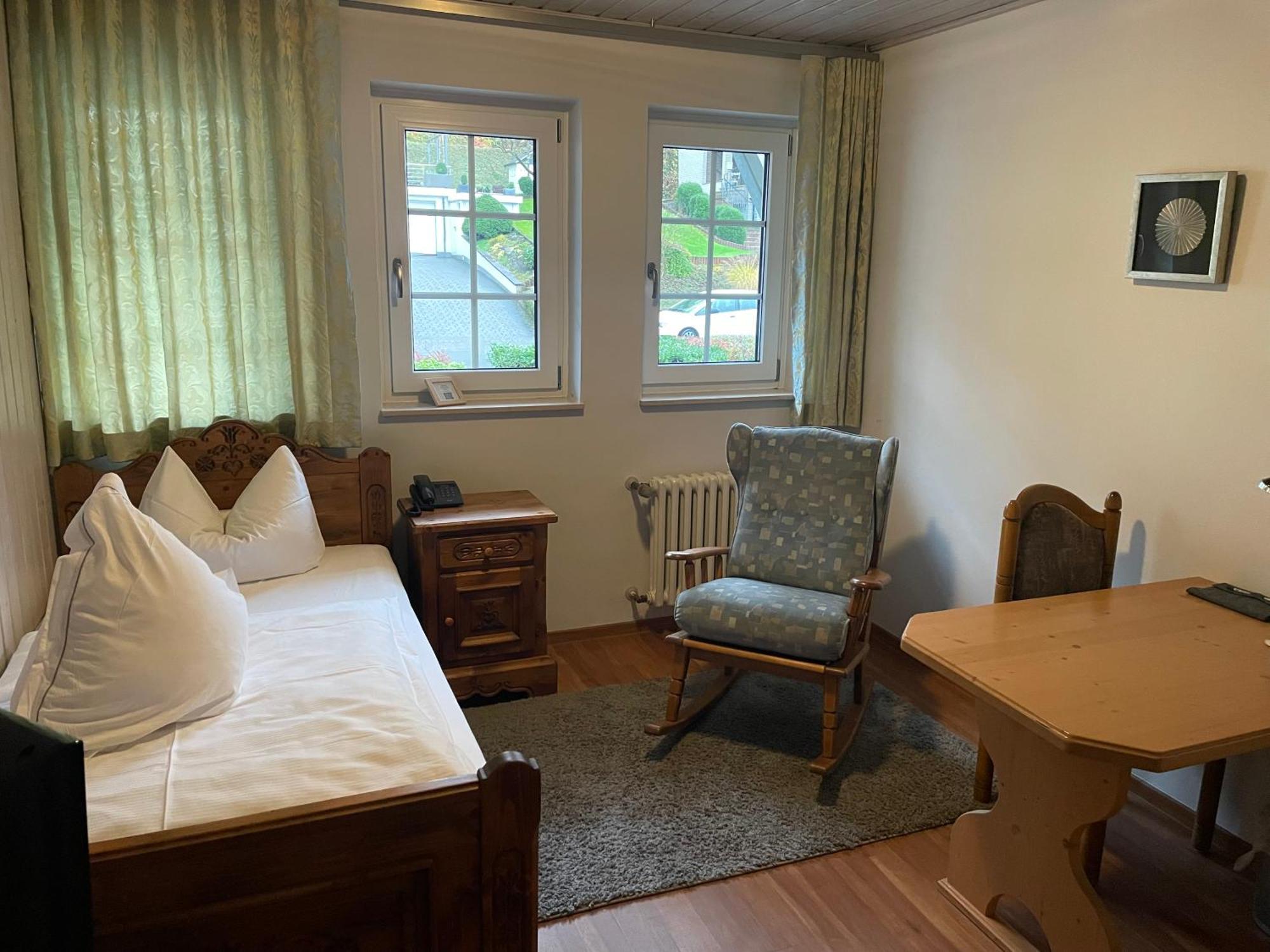 Hotel Tannenhof Bad Wünnenberg Екстериор снимка